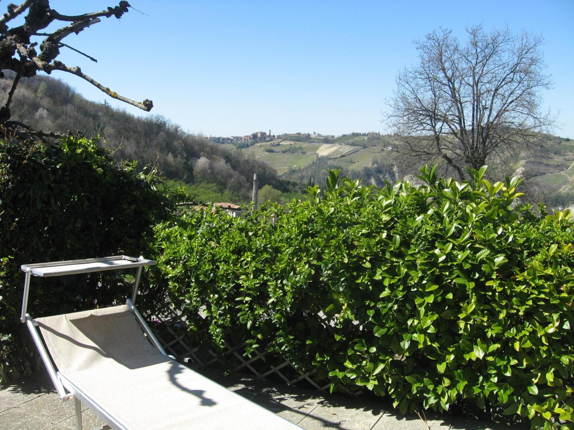 Agriturismo Cascina Serra Коссано-Бельбо Номер фото