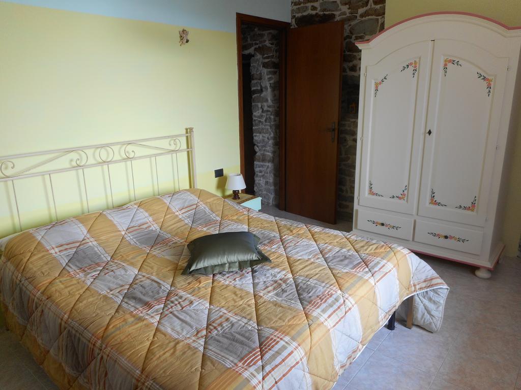 Agriturismo Cascina Serra Коссано-Бельбо Экстерьер фото