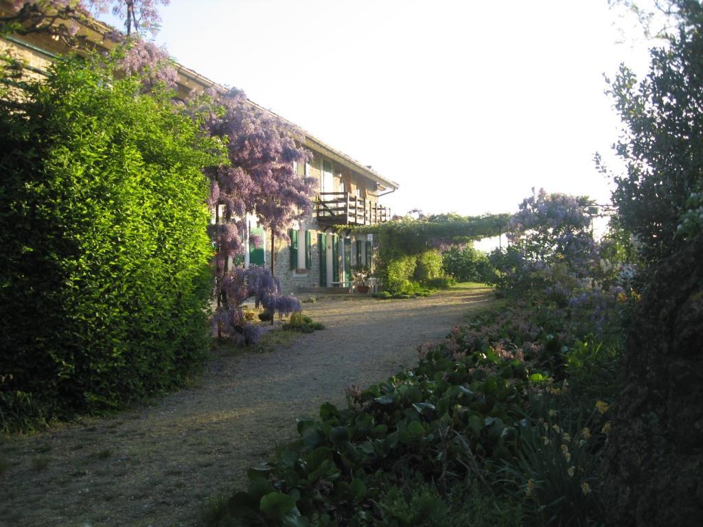 Agriturismo Cascina Serra Коссано-Бельбо Экстерьер фото