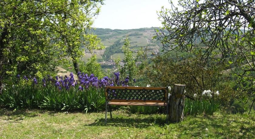 Agriturismo Cascina Serra Коссано-Бельбо Экстерьер фото