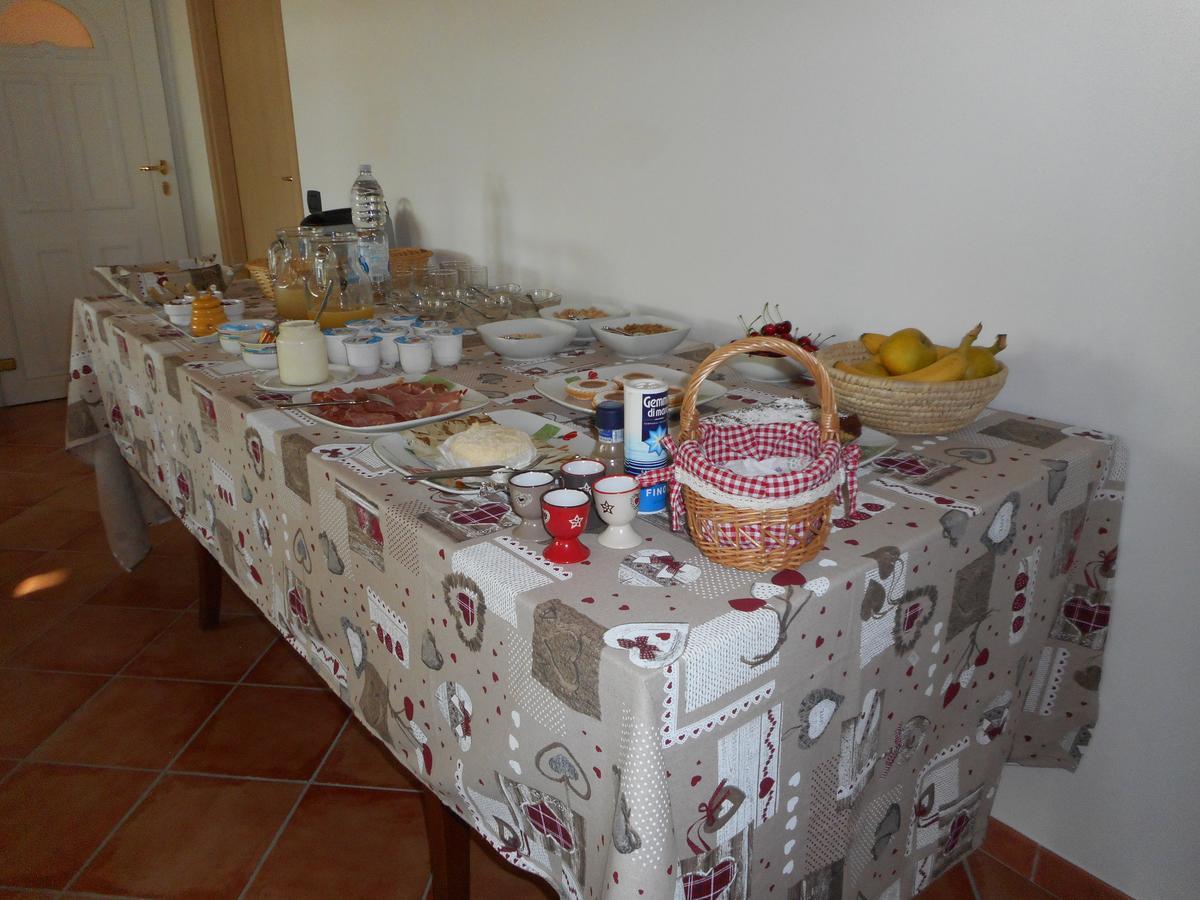 Agriturismo Cascina Serra Коссано-Бельбо Экстерьер фото