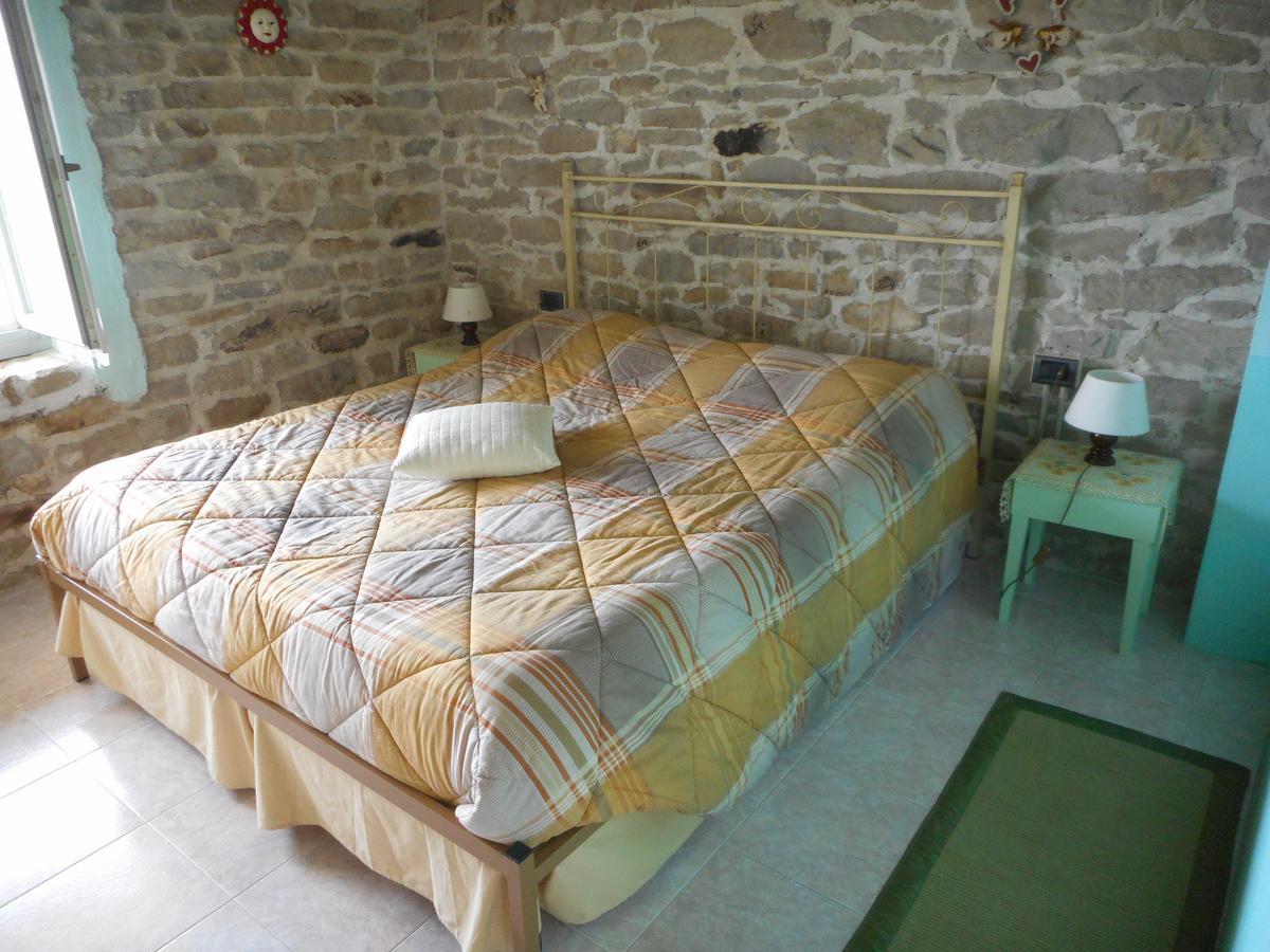Agriturismo Cascina Serra Коссано-Бельбо Экстерьер фото