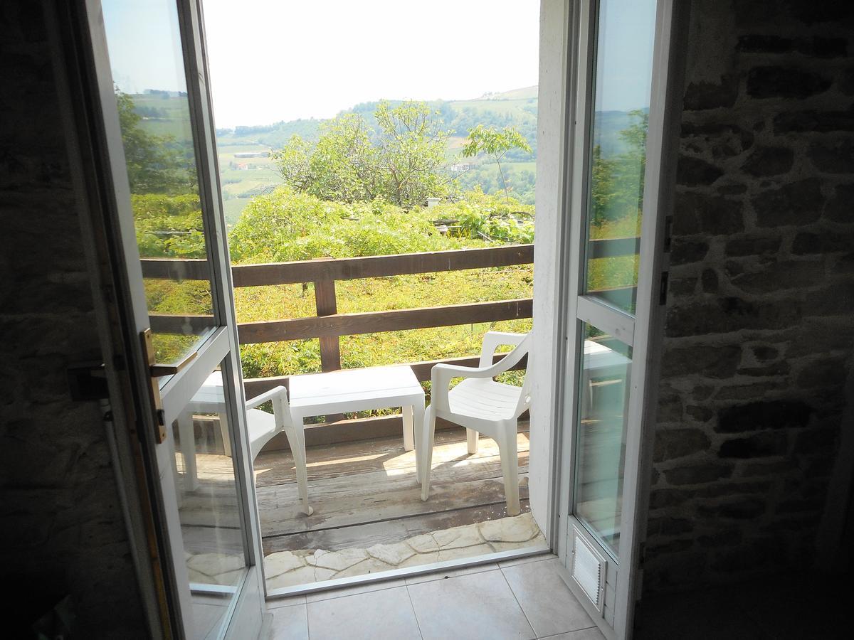 Agriturismo Cascina Serra Коссано-Бельбо Экстерьер фото
