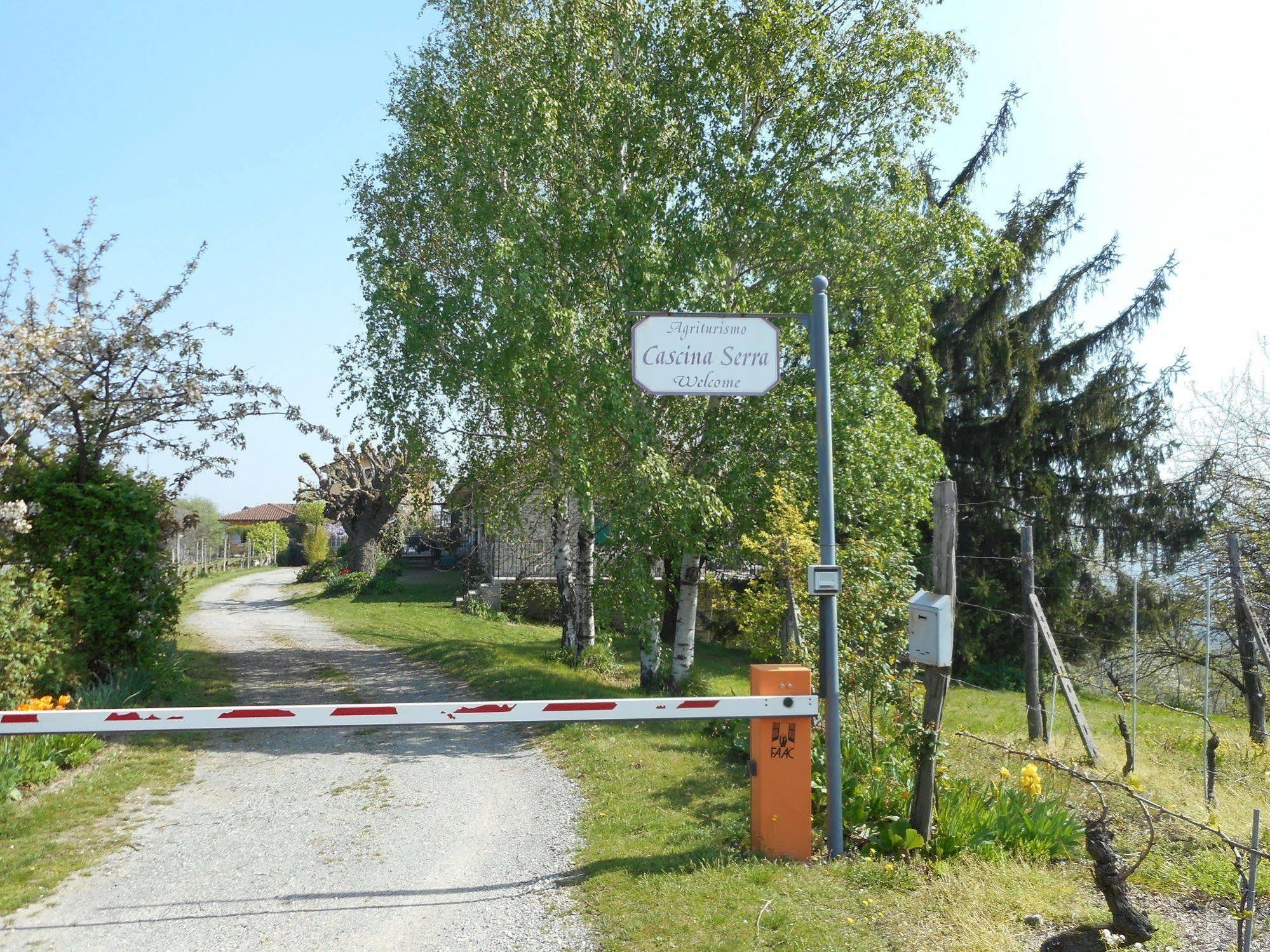 Agriturismo Cascina Serra Коссано-Бельбо Экстерьер фото