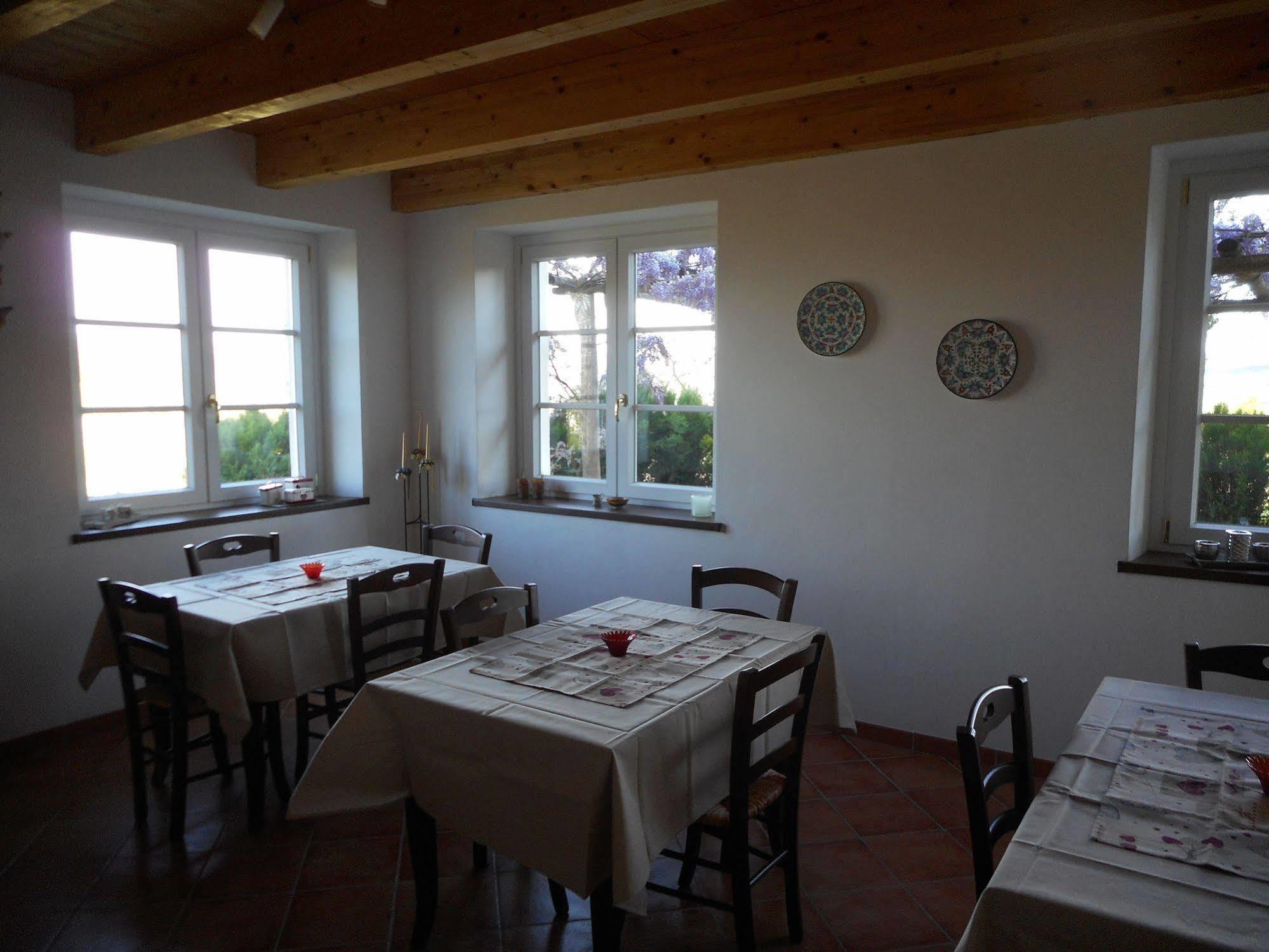 Agriturismo Cascina Serra Коссано-Бельбо Экстерьер фото